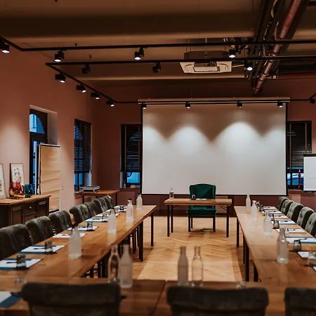 Thehotel At Lippischer Hof 4*