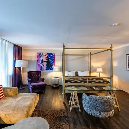 Thehotel At Lippischer Hof Ξενοδοχείο