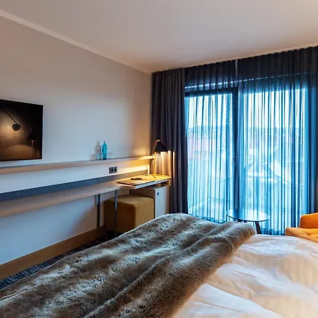 Thehotel At Lippischer Hof 4*