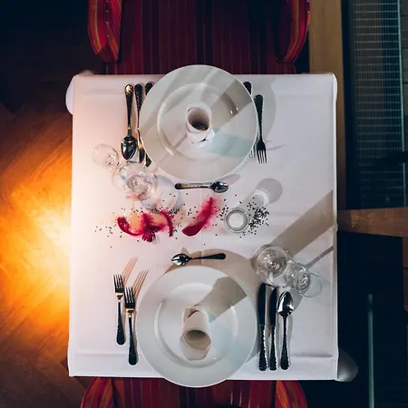 Thehotel At Lippischer Hof 4*